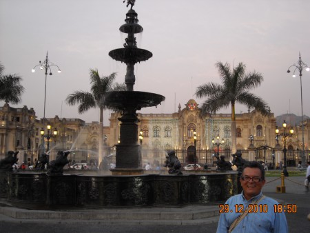 En la Plaza Mayor de Lima